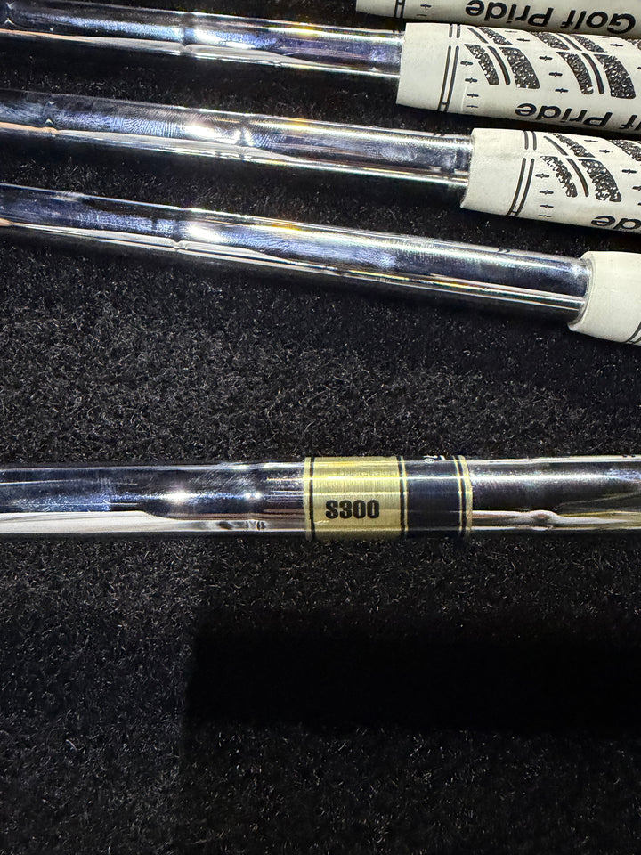 Demo Wilson Staff Model CB 3-PW Irons DG S300 With Steel Shafts