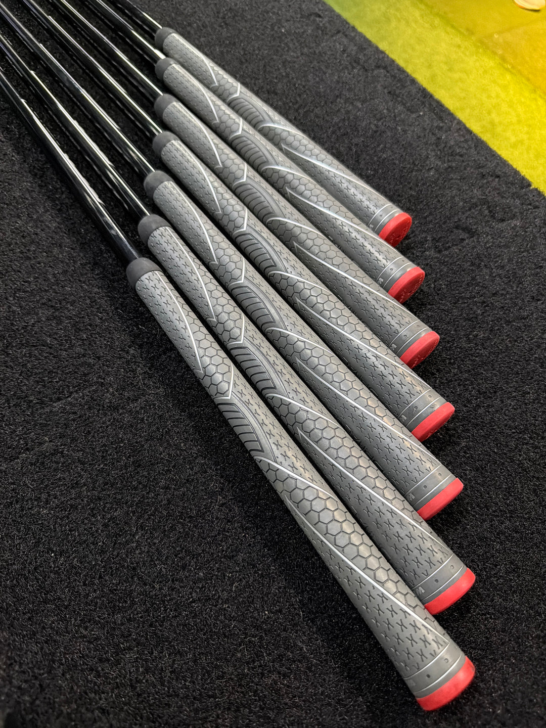 Demo Ping G710 Black Out Irons With Graphite Shafts 5-W + UW