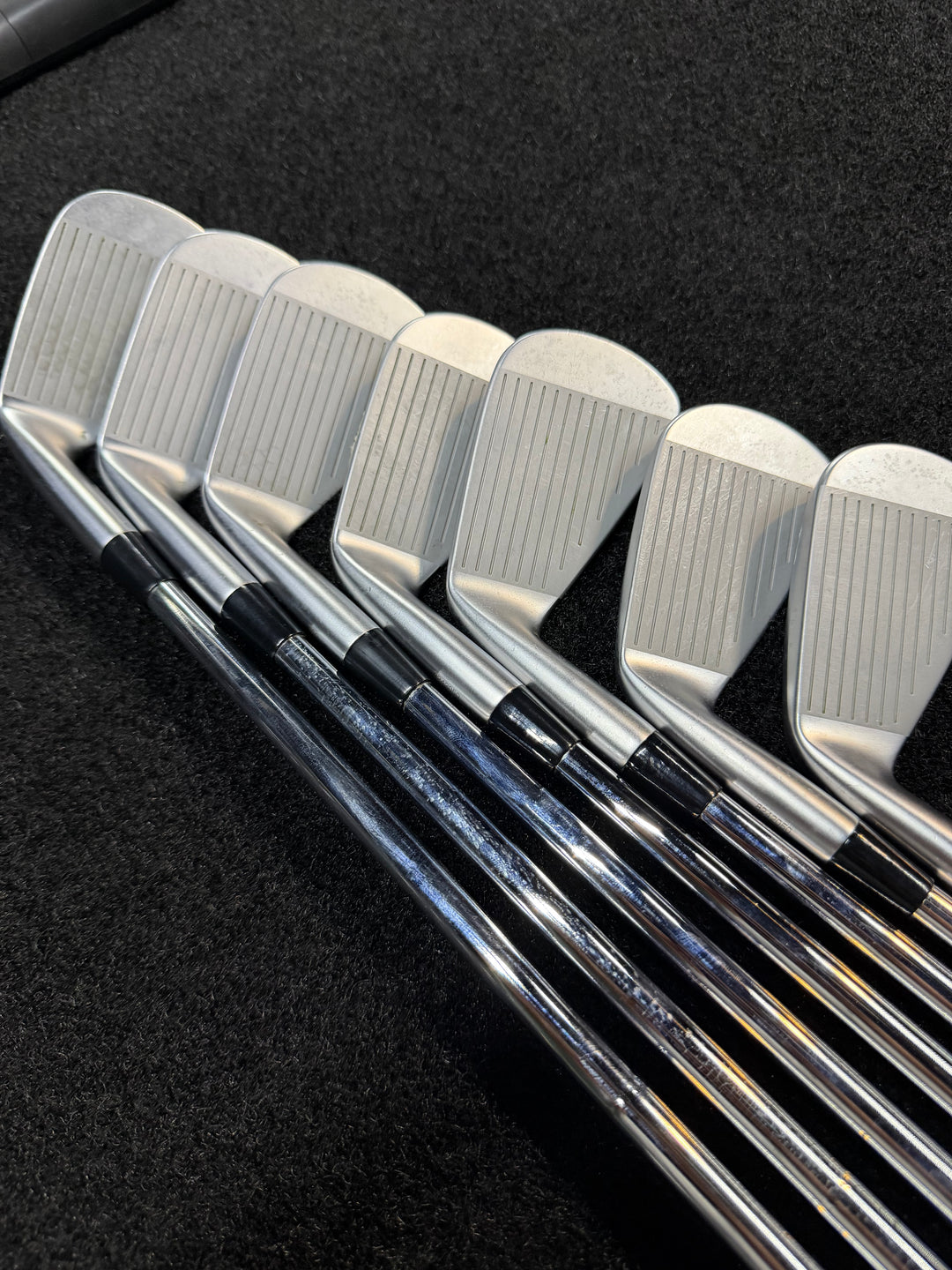 Demo Mizuno S3 Iron DG S300 Set With Steel Shaft 4-PW