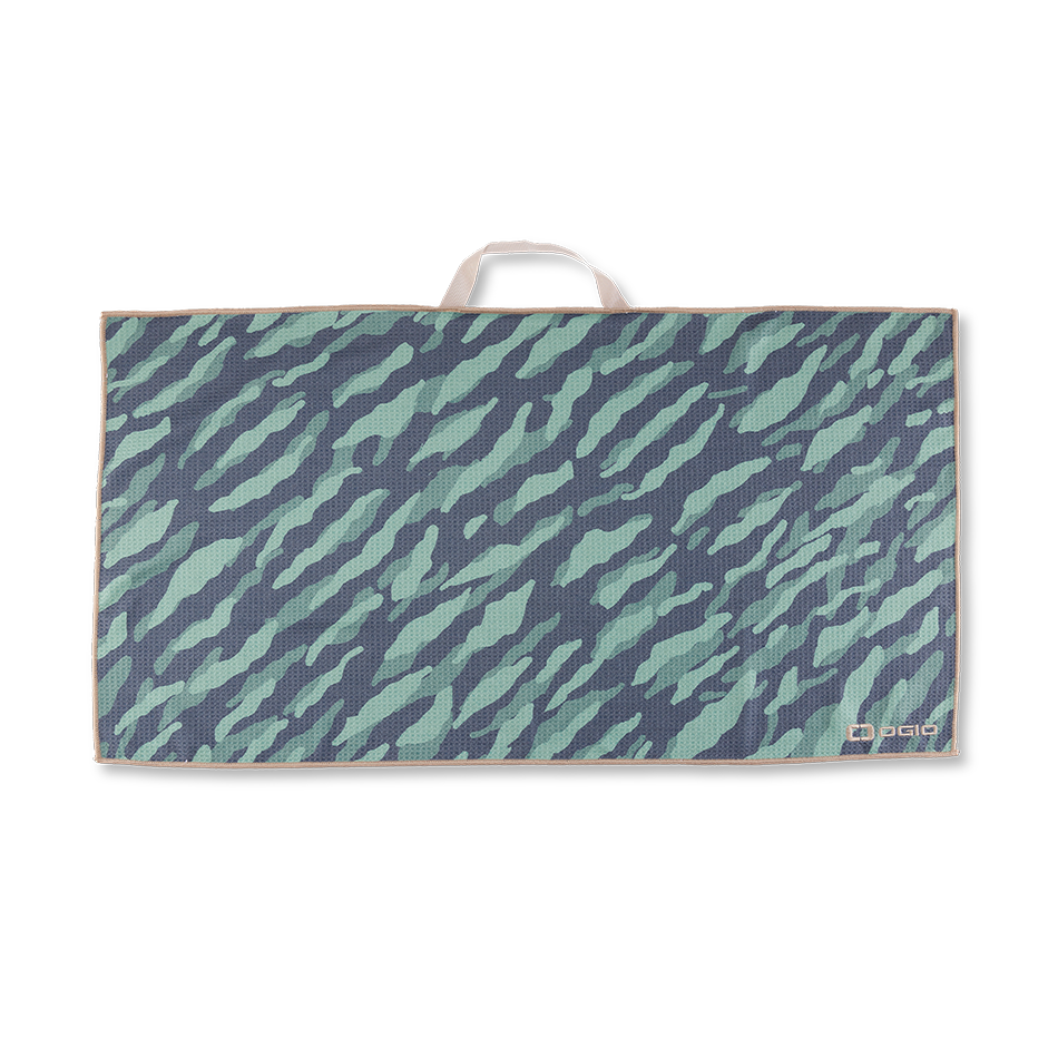 OGIO Golf Towel 25 - Green Stripe Camo