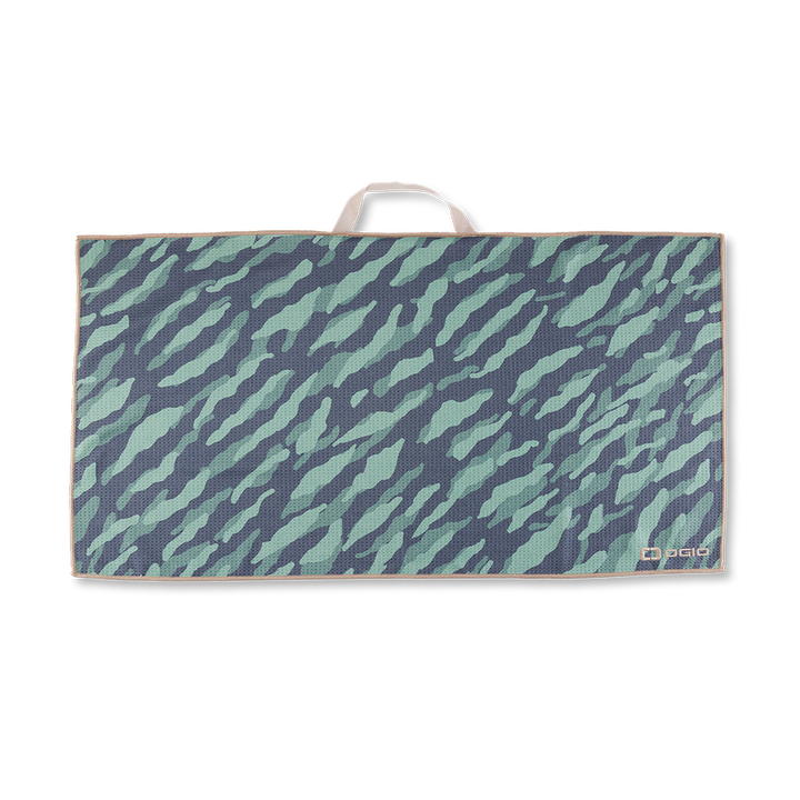 OGIO Golf Towel 25 - Green Stripe Camo