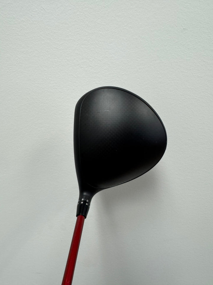 Demo Cobra DS-Adapt LS Driver- Right Hand- 10.5- Denail Red 50g Stiff