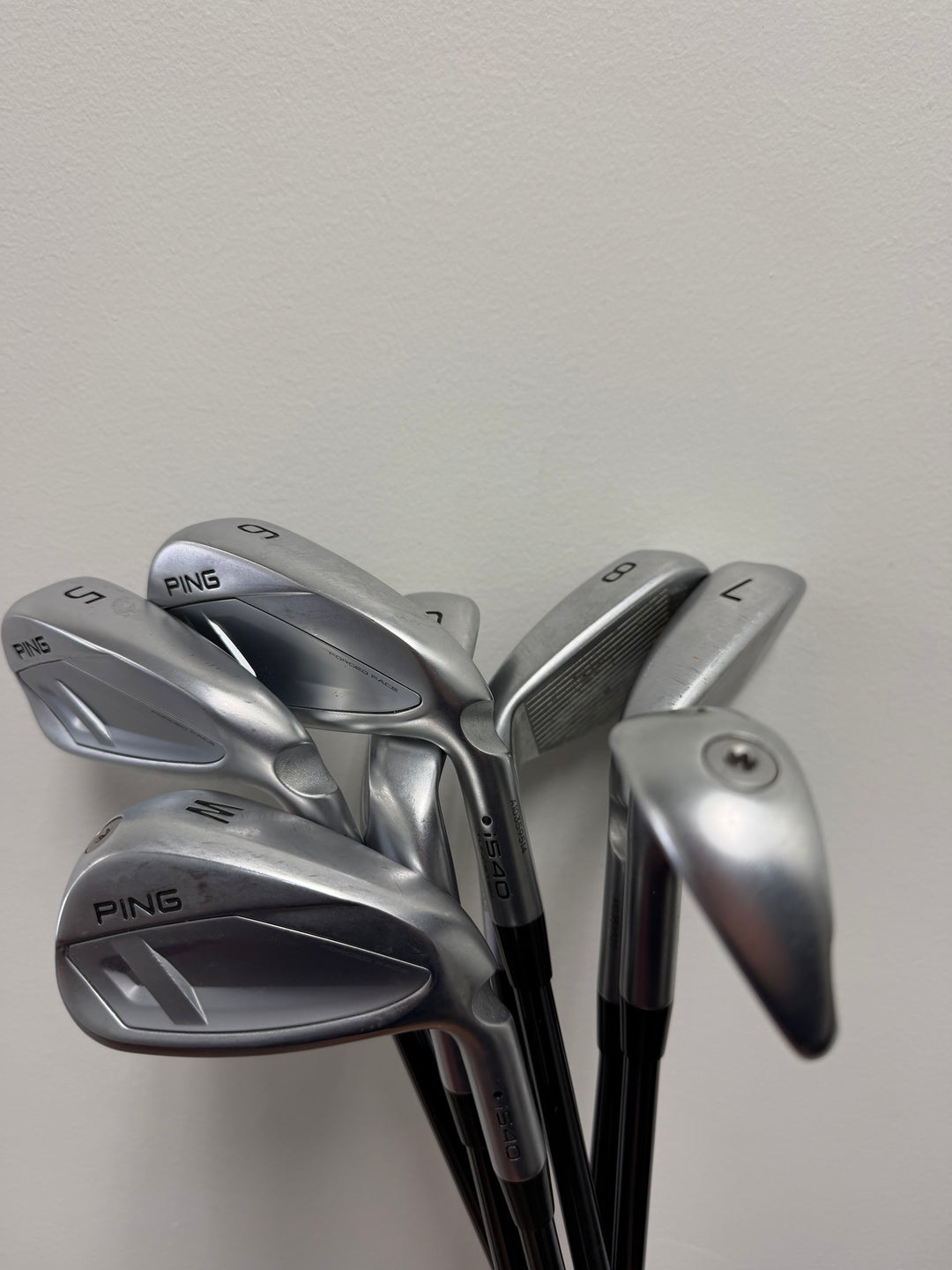 Demo Ping i540 5-PW + UW Iron Set with Graphite Shafts