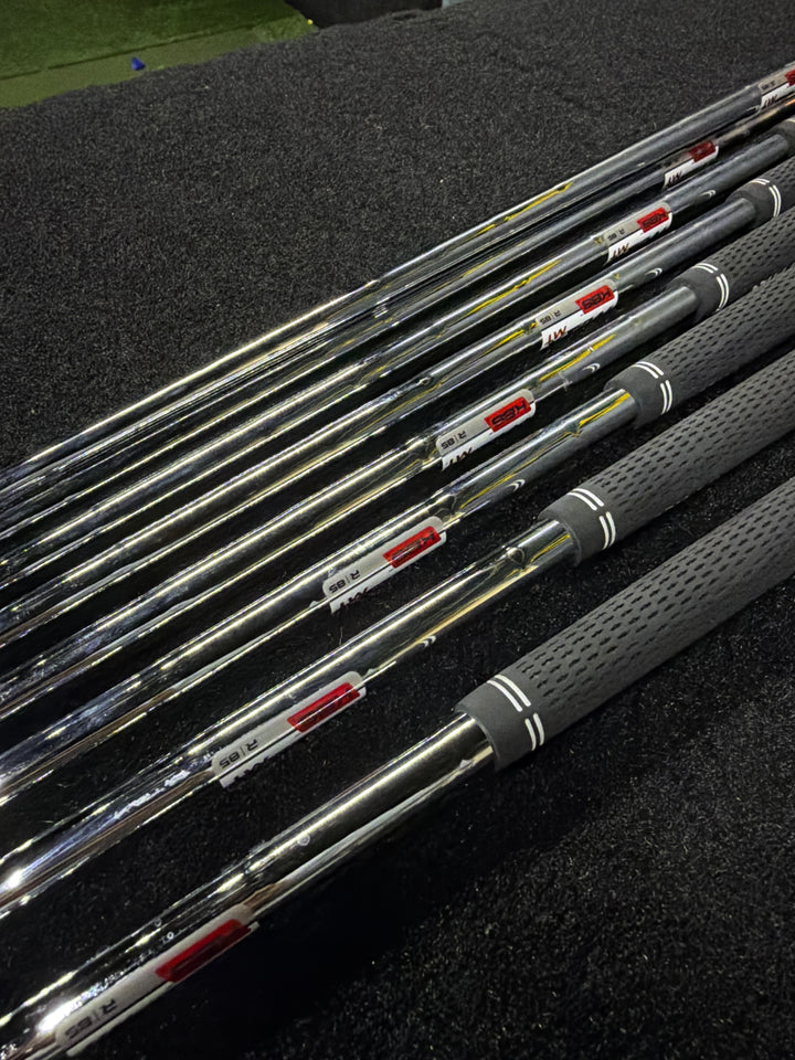 Demo TayolorMade P790 (2025) Irons 4i-Aw Reg RH KBS Max MT