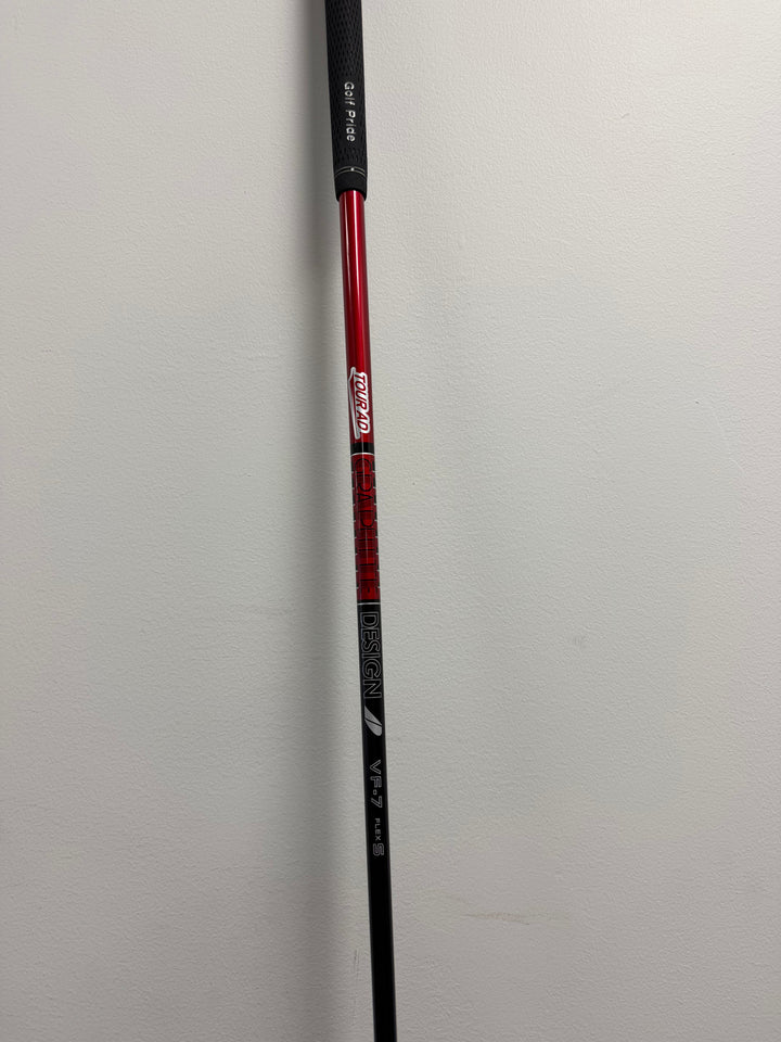 Demo Titilest GT3 Right Handed Driver with Tour AD VF-7 S (No Headcover)