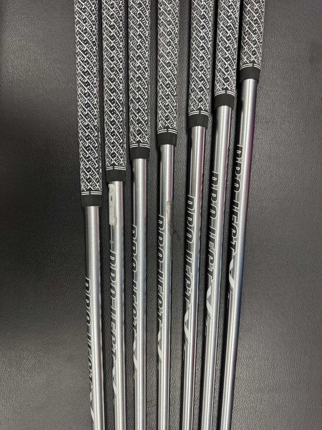 Demo Mizuno Pro 221 Iron Set 4-PW with Project X LZ 120g 6.0