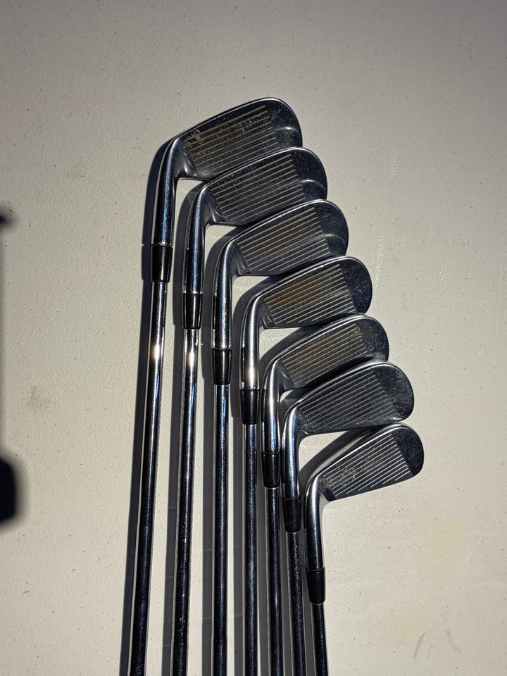 Demo Titleist 710 AP2 Iron Set - 4-PW Stiff RH