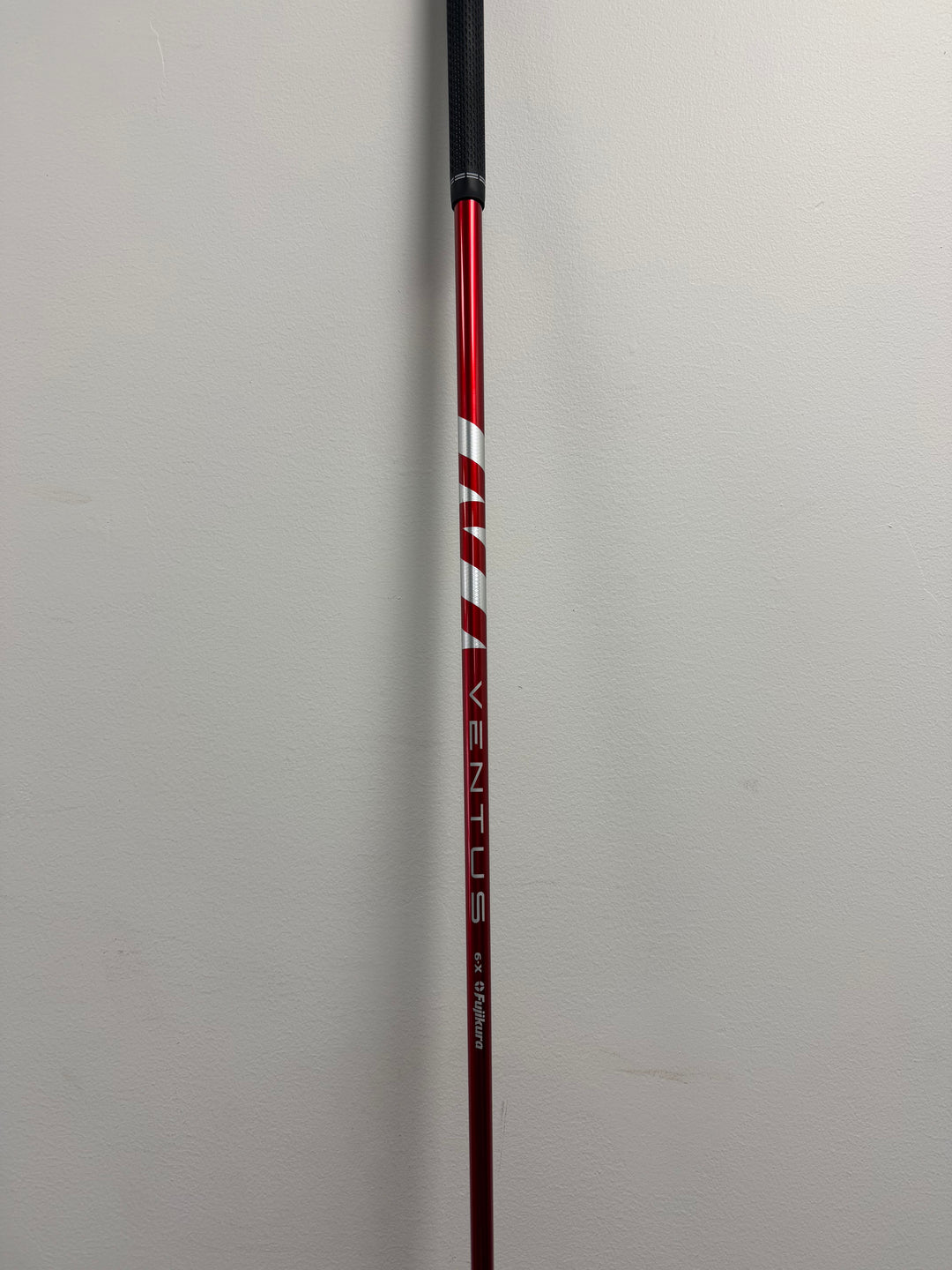 Demo Titilest GT3 Right Handed Driver with Ventus Red Velcore 6X (No Headcover)