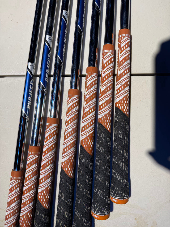 Demo TaylorMade P7MC/P730 Combo Iron Set - 4-PW X-Stiff RH