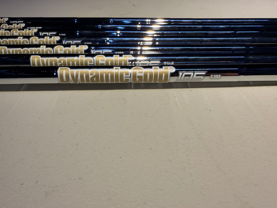 PING i230 Irons 4i-PW Dynamic Gold 105 S300 Right Hand - Store Display Demo
