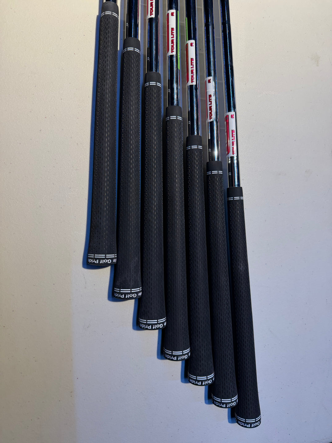 Srixon ZX4 Irons 4i-PW KBS Tour Lite Regular Left Hand - Store Display Demo