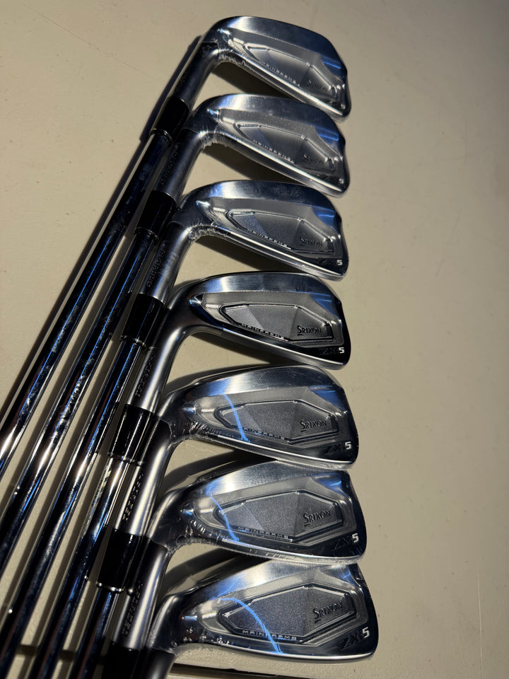 Srixon ZXi5 Irons 4i-PW Dynamic Gold Mid 115 S300 Left Hand - Store Display Demo