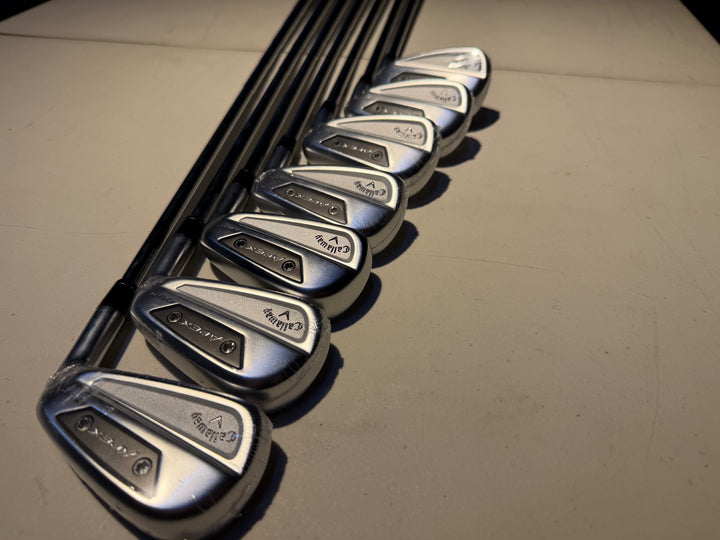 Callaway Apex Ai300 Irons 5i-AW Dynamic Gold Mid 90 R300 Right Hand - Store Display Demo