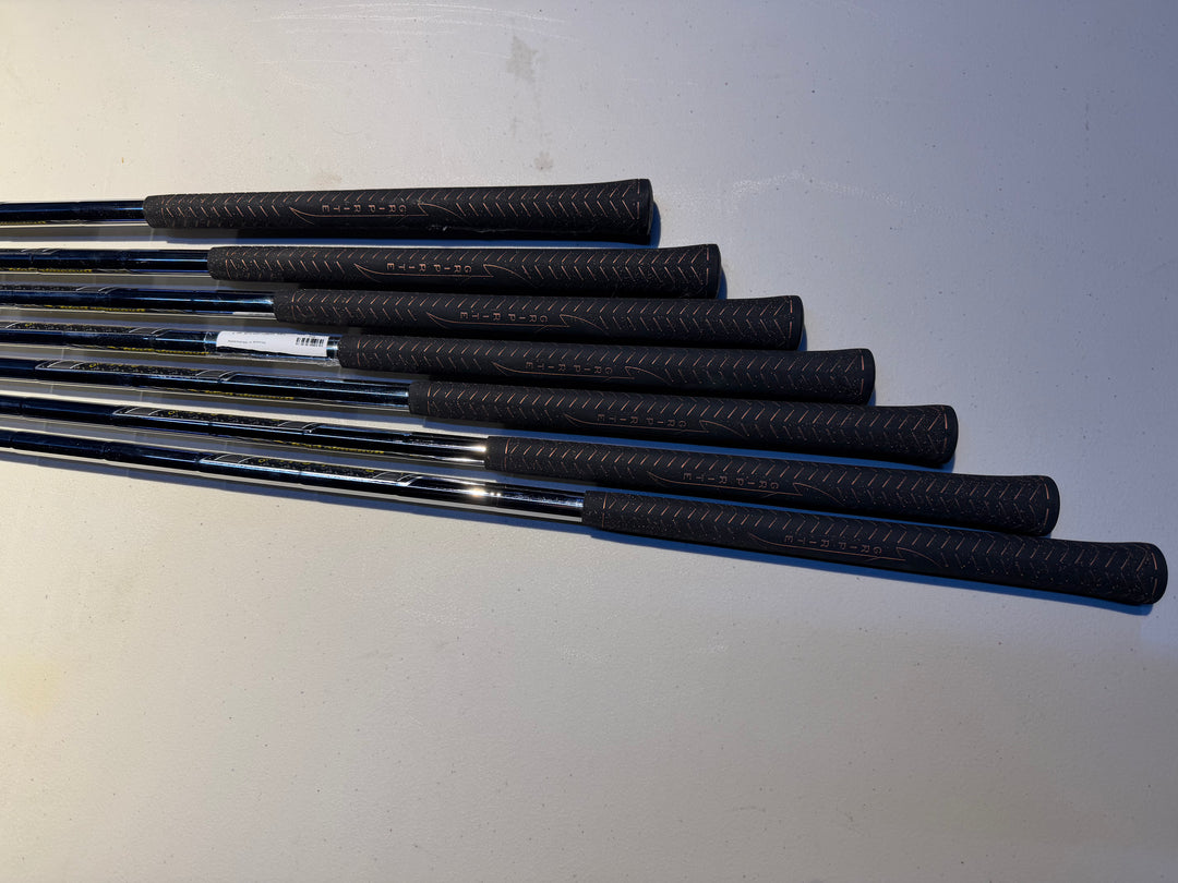 Callaway Apex Ai200 Brushed Copper Irons 5i-AW Dynamic Gold Mid 100 S300 Right Hand - Store Display Demo