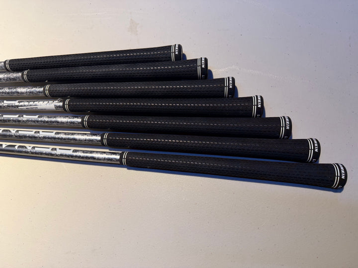 Callaway Quantum Max OS Irons 5i-AW Project X Denali Silver 60 5.5 Right Hand - Store Display Demo