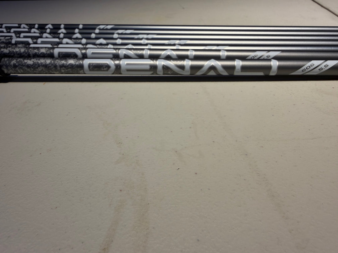 Callaway Quantum Max OS Irons 5i-AW Project X Denali Silver 60 5.5 Right Hand - Store Display Demo