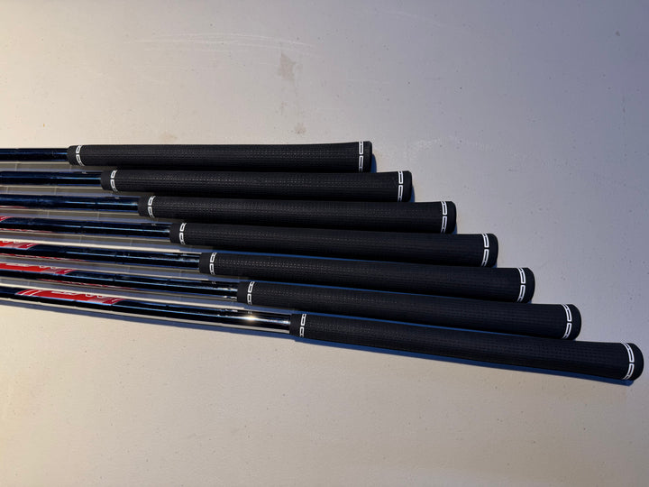 Titleist T350 4G Irons 5i-48 True Temper AMT Red R300 Right Hand - Store Display Demo