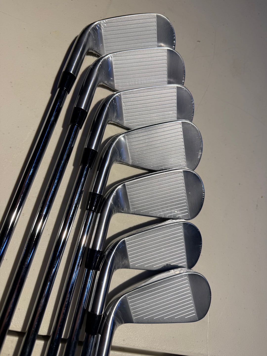 Titleist T350 4G Irons 5i-48 True Temper AMT Red R300 Right Hand - Store Display Demo