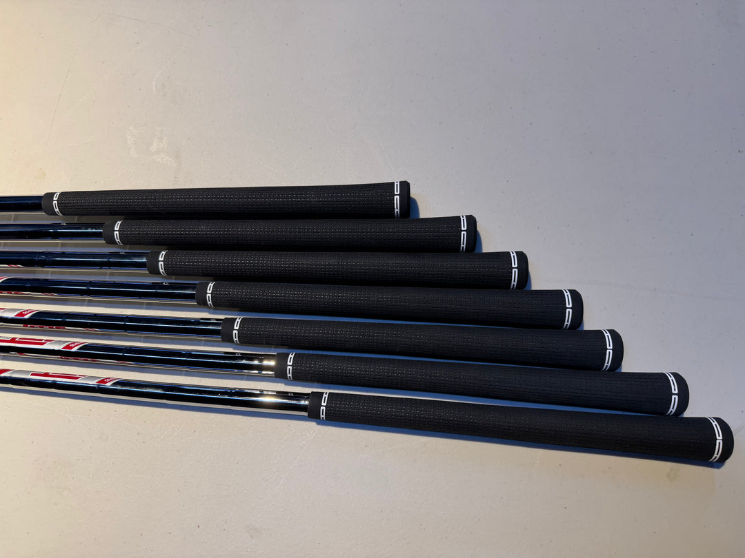 Titleist T350 4G Irons 5i-PW True Temper AMT Red R300 Right Hand - Store Display Demo