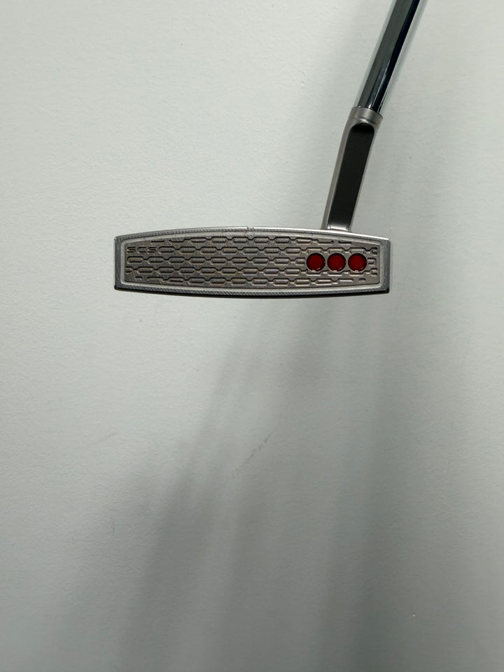 Scotty Cameron Phantom 7.5 Putter 34" Right Hand - Store Display Demo