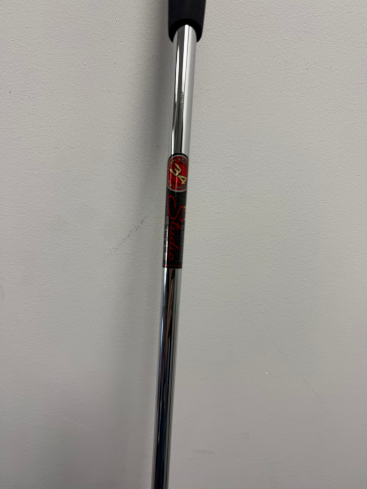 Scotty Cameron Studio Style 2025 Fastback 1.5 Putter 34" Right Hand - Store Display Demo