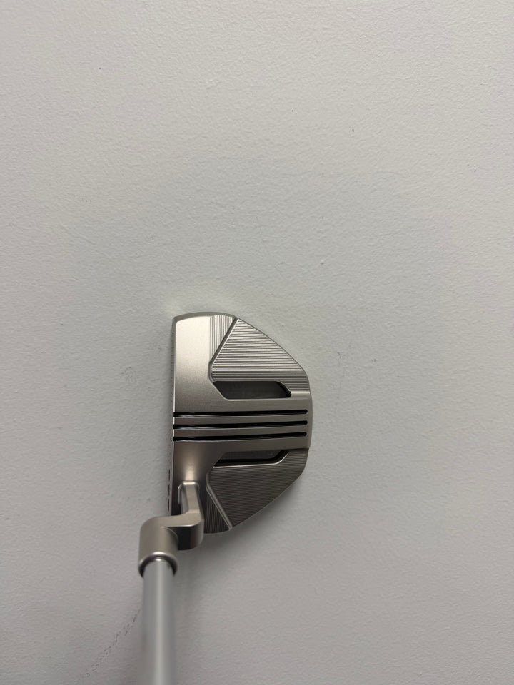 Scotty Cameron Phantom 3.2 Putter 34" Right Hand - Store Display Demo